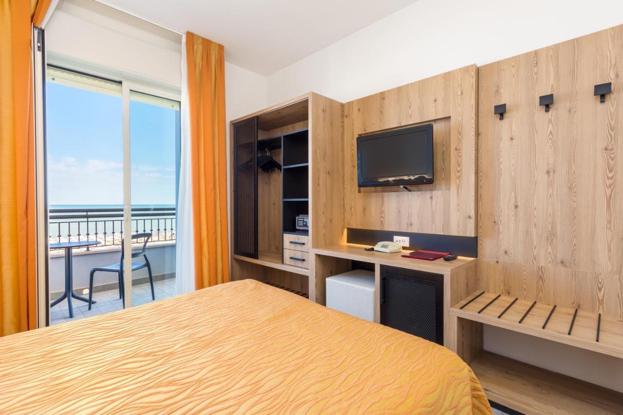Hotel Nettuno Caorle Exterior foto