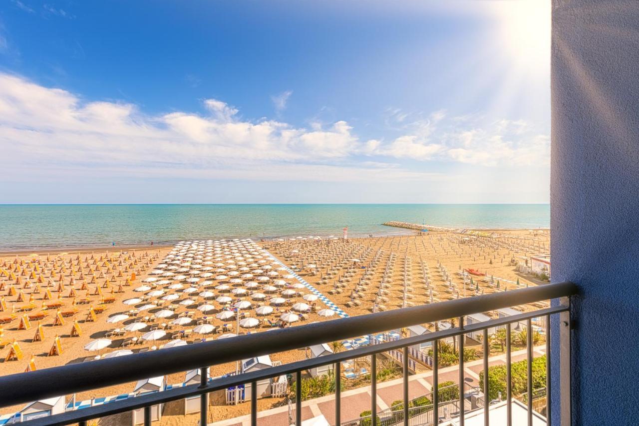 Hotel Nettuno Caorle Exterior foto