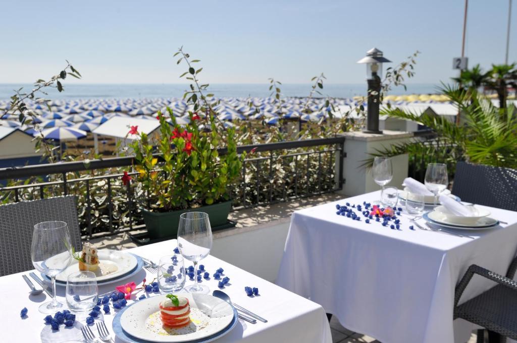 Hotel Nettuno Caorle Exterior foto