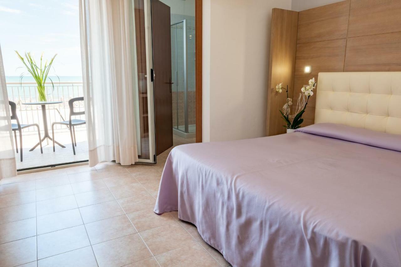 Hotel Nettuno Caorle Exterior foto